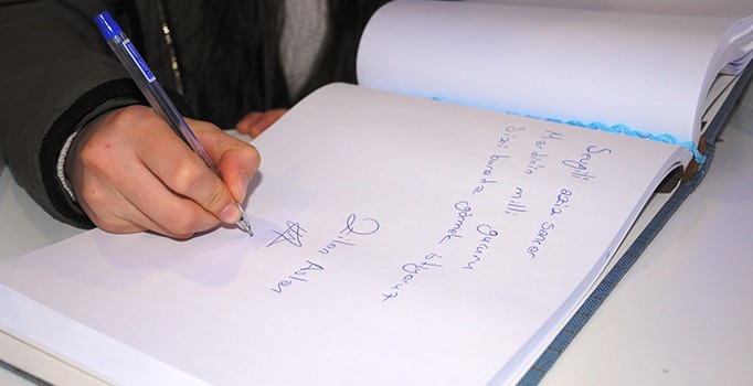 Nobel ödüllü Prof. Aziz Sancar için memleketi Mardin'de anı defteri açıldı