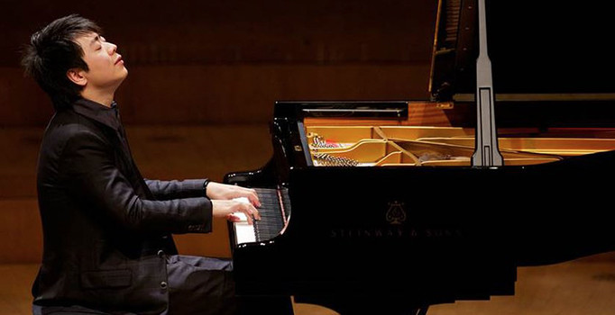 14 yaşındaki öğrencisinin sol elini 'ödünç aldı'