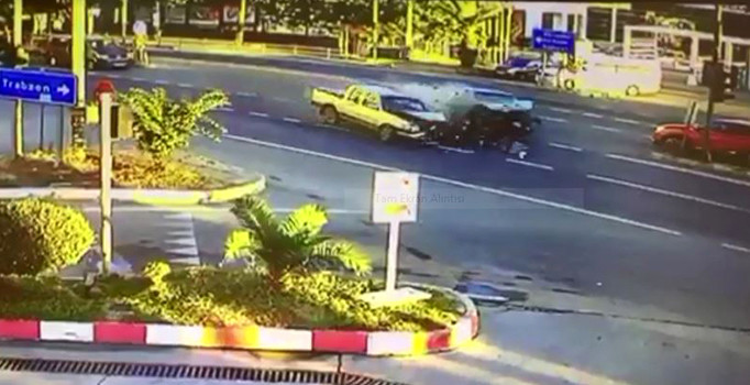 Trabzon'da zincirleme trafik kazası: 1 ölü, 4 yaralı