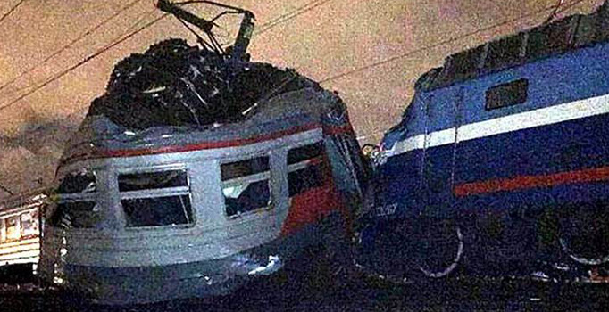 Rusya'da katliam gibi tren kazası: En az 19 kişi ölü