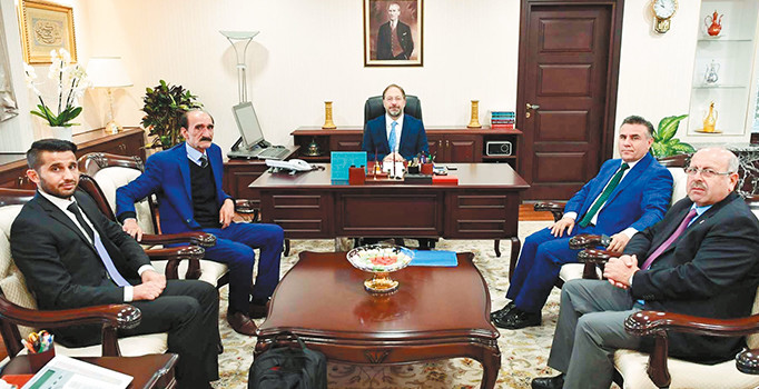 Diyanet İşleri Başkanı'ndan Alevilere Tunceli'ye ziyaret ve umre sözü