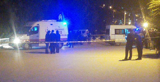 Ankara’da otomobilde evli çifte çocuklarının önünde infaz