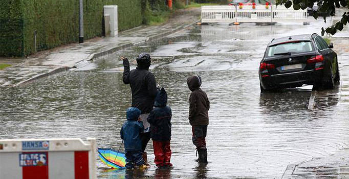 Almanya'da şiddetli yağış 7 kişinin ölümüne neden oldu