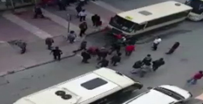 İstanbul'da minibüsçü, korsan taksici kavgası