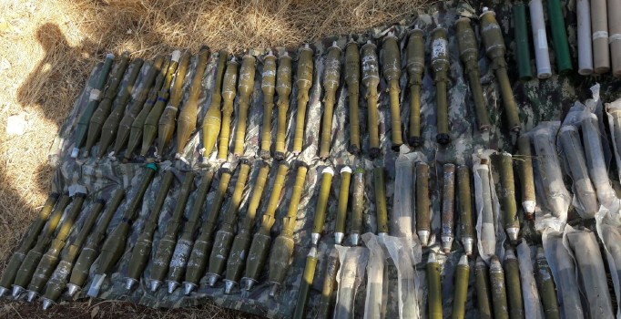 Diyarbakır'da 105 roketatar mühimmatı ele geçirildi