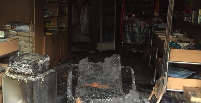 Almanya'da cami yaktılar!