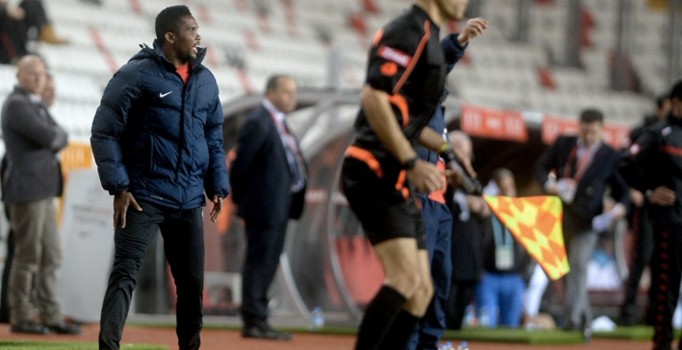 Samuel Eto'o teknik direktörlük koltuğuna göz kırptı