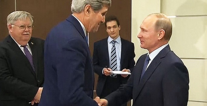 ABD Dışişleri Bakanı Kerry: Trump'ın başka ülkelerin içişlerine karışması doğru değil