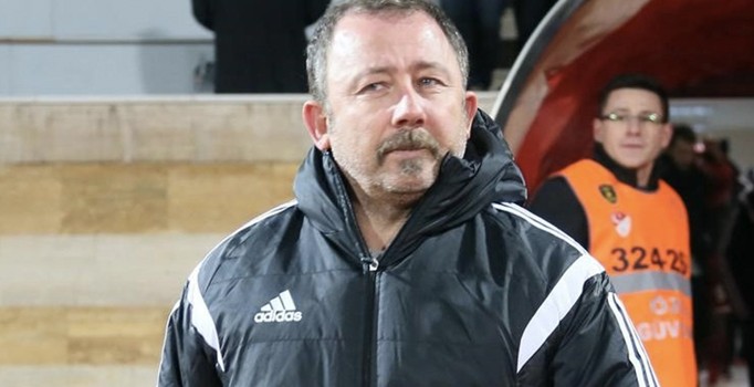 Sergen Yalçın: Galatasaray'ı 3 futbolcu yaktı