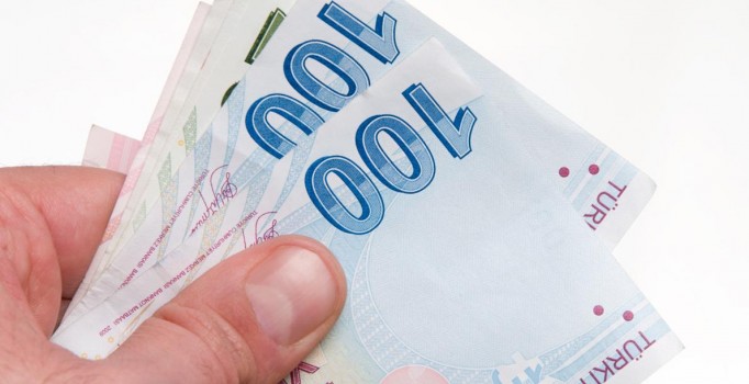 Emekliye 100 TL zam teklifi Meclis'e sunuldu