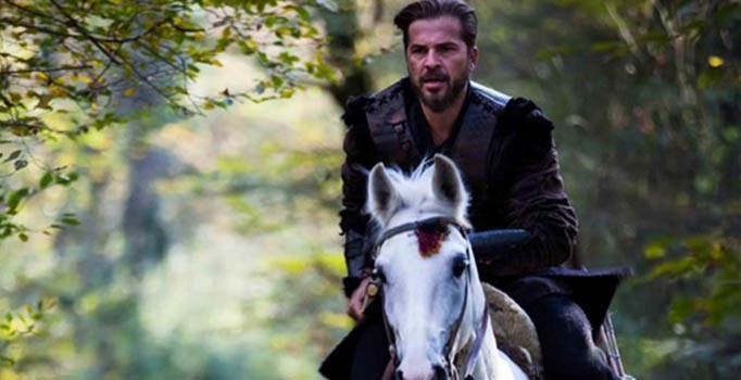 Engin Altan Düzyatan, 'Diriliş Ertuğrul' dizisindeki rolüyle ilgili önemli açıklamalarda bulundu