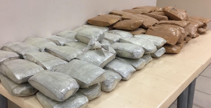 Diyarbakır'da piyasa değeri 3 milyon lira olan eroin ele geçerildi