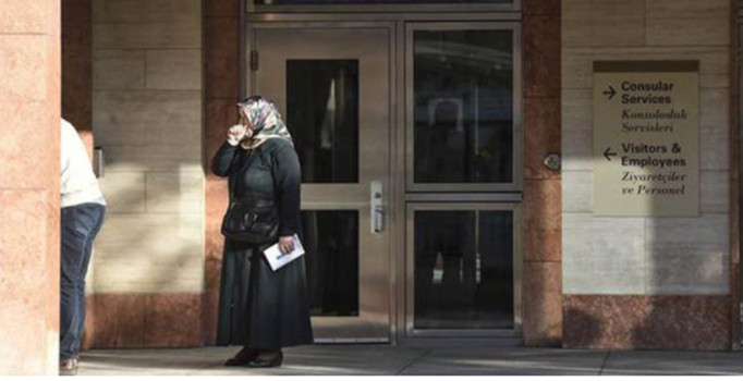 ABD konsolosluğuna gidenlere mesaj kağıdı