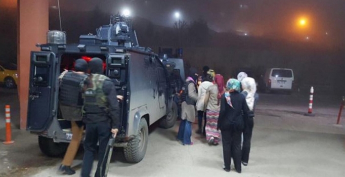 Şırnak'ta 15 kız öğrenciye gece yarısı eylem gözaltısı