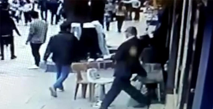 Avukatı, 'Bizi zarara uğrattın' diye bağırıp öldürdü