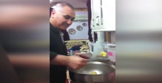 Adil Öksüz'ün maklube görüntüleri ortaya çıktı... Rusya imamı da masada | Video