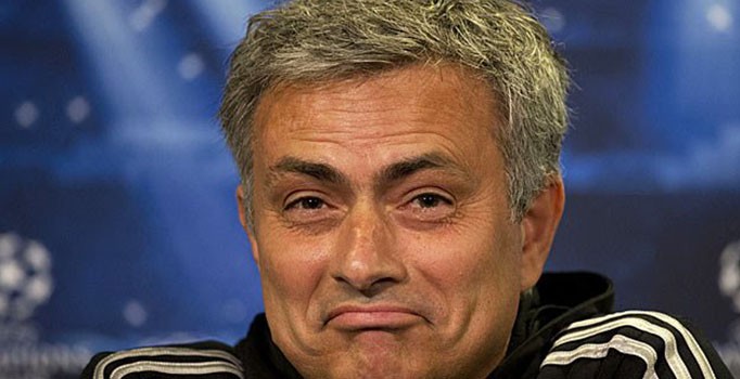 Portekizli teknik adam Jose Mourinho Chelsea'den kovuldu