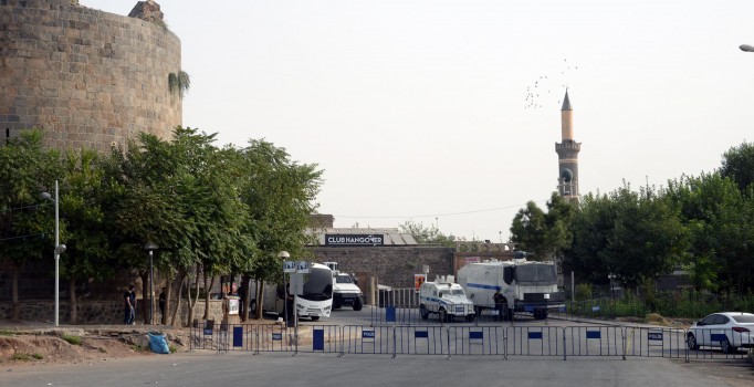 Diyarbakır Sur'da çatışma: 2 özel harekat polisi yaralandı