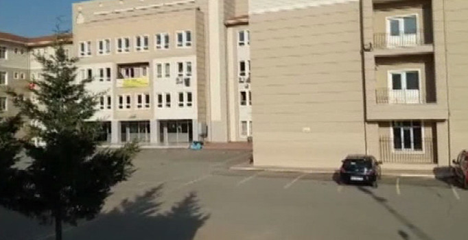 Son dakika! Pendik'te lise önünde saldırı bir öğrenci öldü, yaralılar var