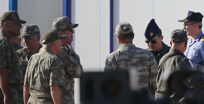 Son dakika! Genelkurmay Başkanı Orgeneral Akar sınırda