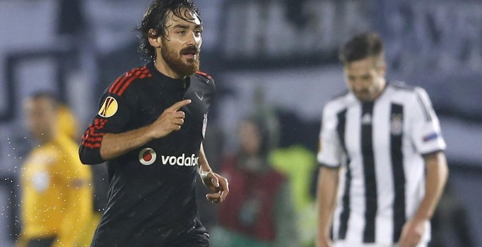 Veli Kavlak 9 ay sonra formasına kavuşuyor