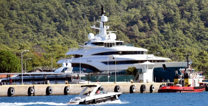 Hint işadamının lüks yatı Marmaris'te