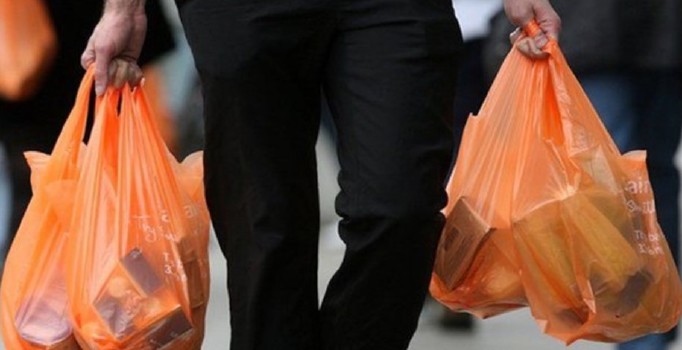 Naylon poşette 'ücret' tartışması
