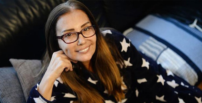 Kanser tedavisi gören Bahar Öztan ilk kez konuştu: Zafer işareti yaparak ameliyata girdim