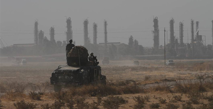 Irak ordusu Kerkük'te petrol sahasını ele geçirdi