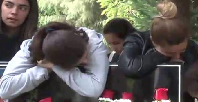 Helin Palantöken’in mezarı başında duygu seli