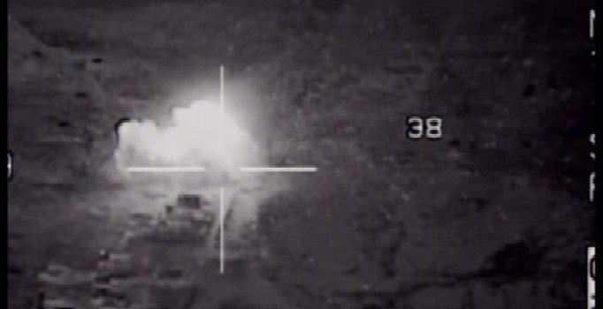 Irak Hava Kuvvetleri IŞİD hedeflerini vurdu