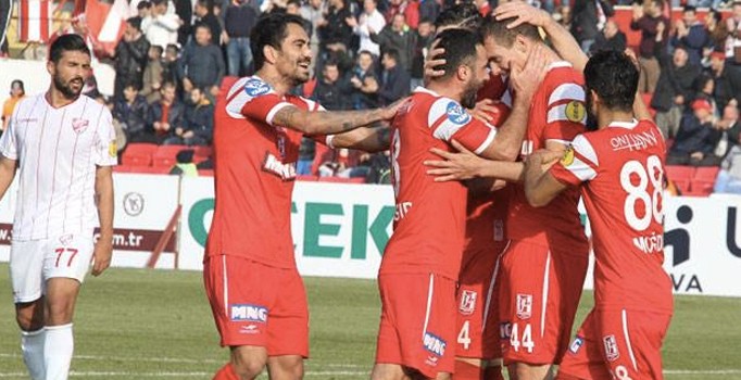 Balıkesirspor'dan Boluspor'a yarım düzine gol