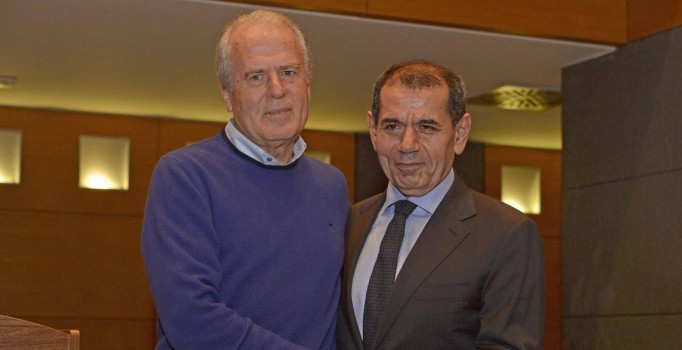 Mustafa Denizli'yi Dursun Özbek'e şikayet ettiler