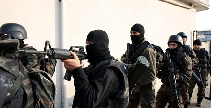 Diyarbakır Sur'da çatışma: 1 asker şehit