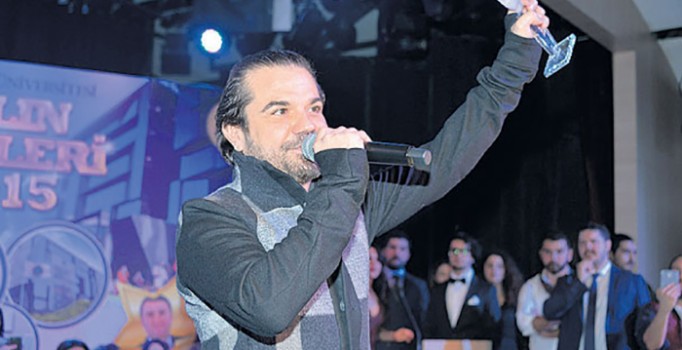 Kenan Doğulu: Bakın saçlarım dökülmüyor