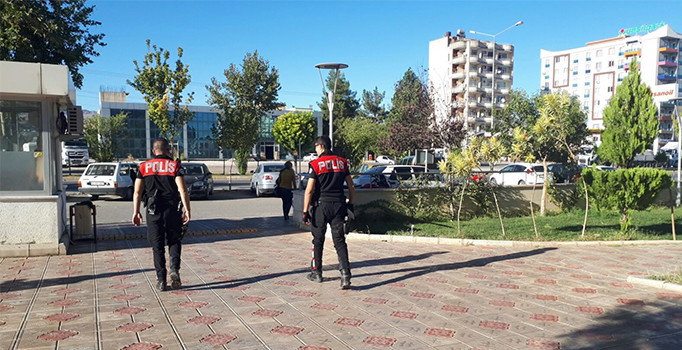 Hastane bahçesinde şüpheli paket alarmı