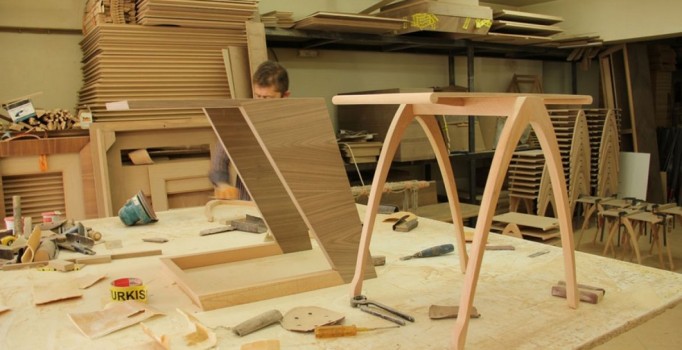 Manisalı mobilya üreticisi Rusya'ya kızdı, ihracatı durdurdu