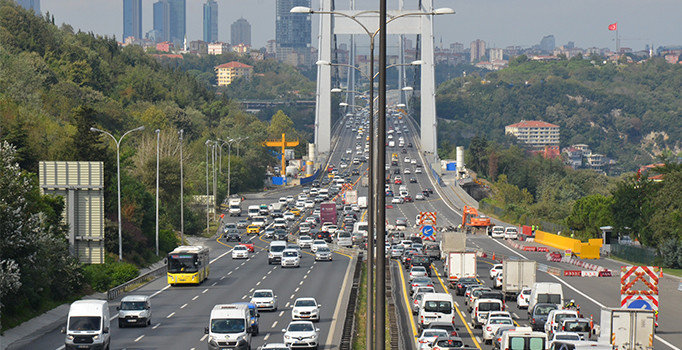 FSM'de kapatılan şeritler, saat 18:00'de tekrar trafiğe açıldı