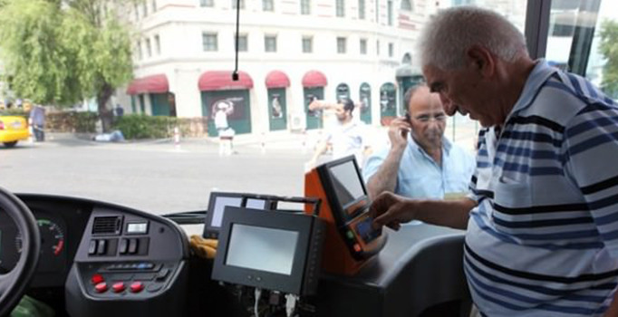 Uzmanlardan şaşırtan açıklama: Toplu taşımada yaşlılara yer vermeyin