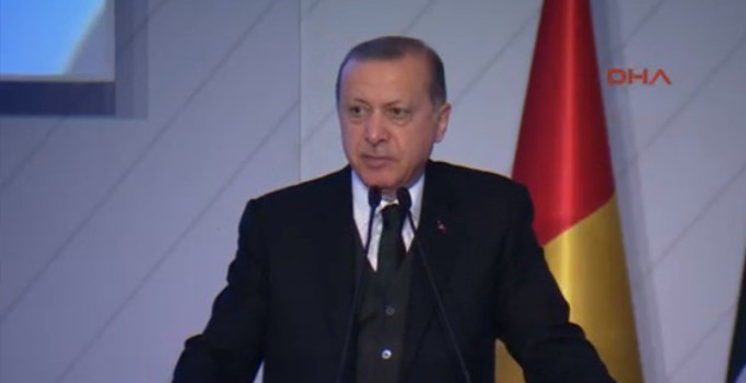 Cumhurbaşkanı Erdoğan: Dolar ve euro baskısı altında TL'yi eritmemize gerek yok