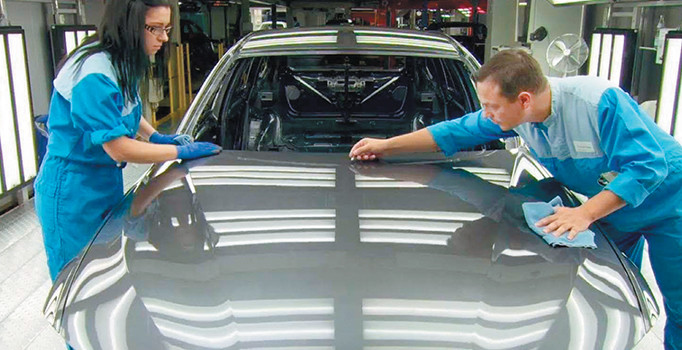 Güven vermeyen araca men