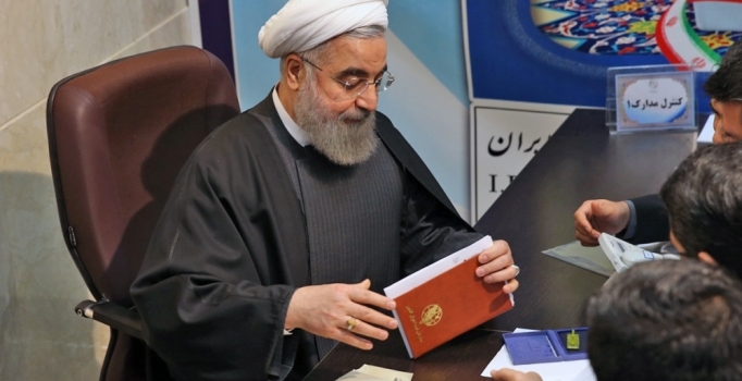 Ruhani ve Humeyni'nin torunundan adaylık başvurusu