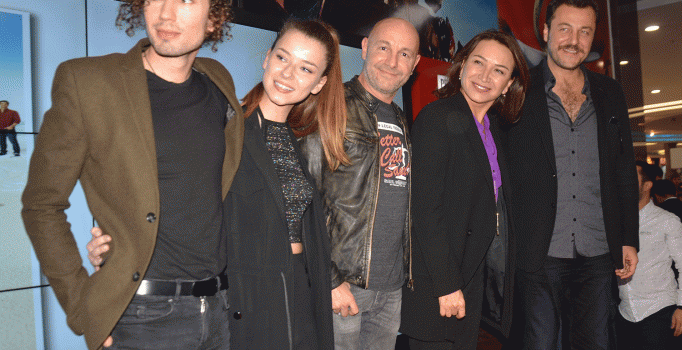 "Nadide Hayat" filminin Antalya galası yapıldı