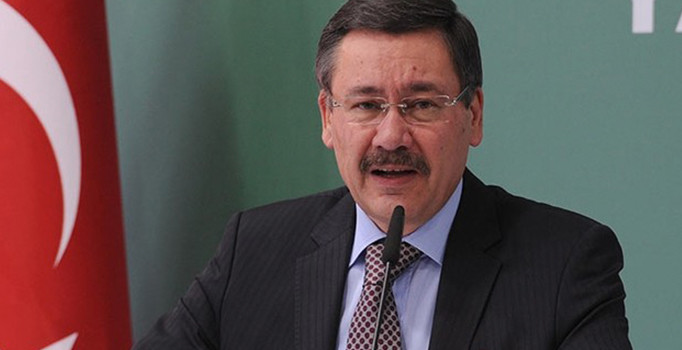 TV sunucusundan flaş iddia: Gökçek önümüzdeki günlerde istifasını verecek