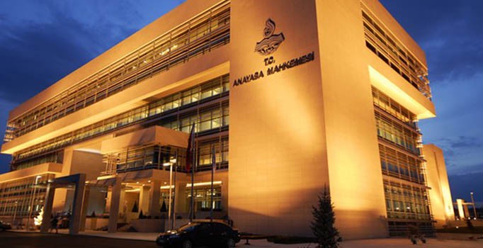 AYM'den, Beştaş'ın sokağa çıkma yasaklarına tedbir talebine ret