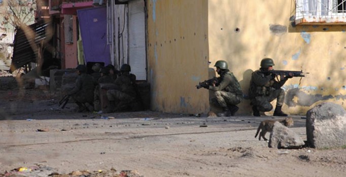 Genelkurmay: Bitlis'te ağır yaralanan asker şehit düştü