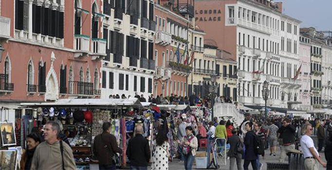 İtalya'daki referandumdan da evet çıktı