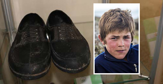 Eren Bülbül'ün "kara lastikleri" ayakkabı müzesinde