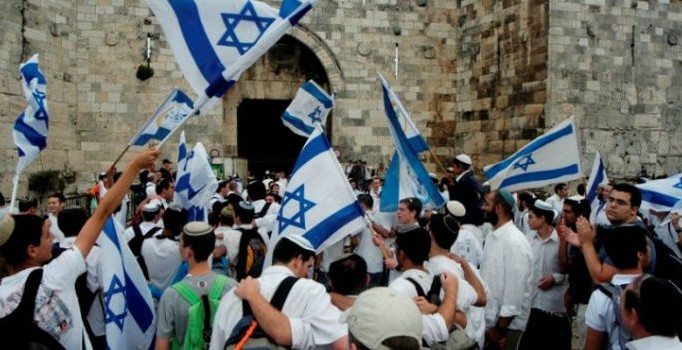 Aşırı sağcı İsraillilerden bebek yakanları savunma protestosu