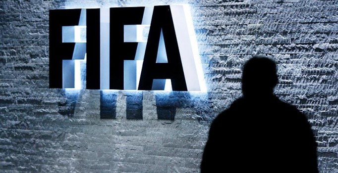 FIFA kendisine çıkış yolu arıyor